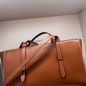 Brown Leather Tote with Structured Design and Adjustable Strap